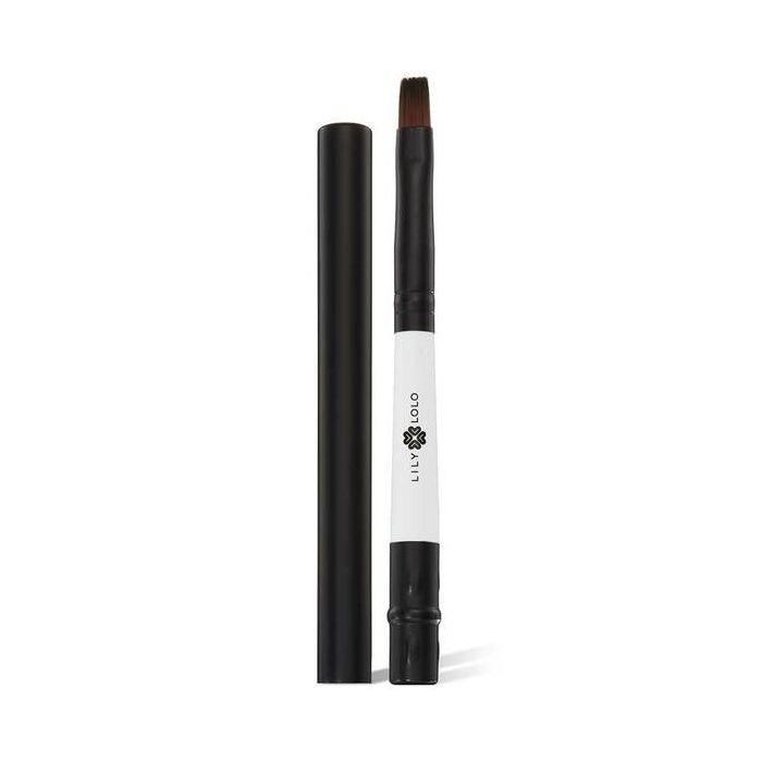 Lily Lolo Lip Brush: The ideal lip brush for your handbag; it’s perfect for applying your favourite natural lip gloss.