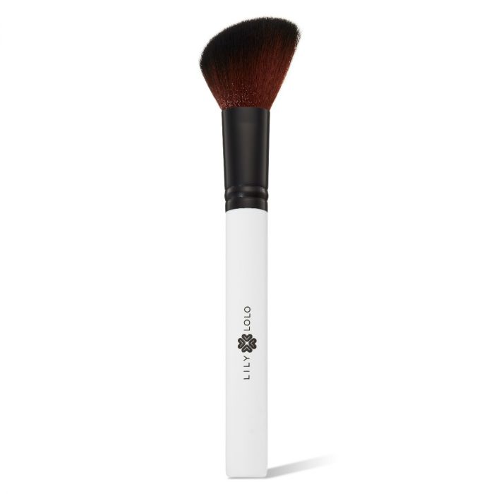 Lily Lolo Blush Brush: Beautifully soft, the skinny blush brush is the perfect size for applying loose mineral blush.